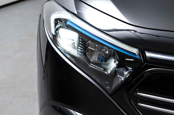 Mercedes-Benz EQA300 4 of 22