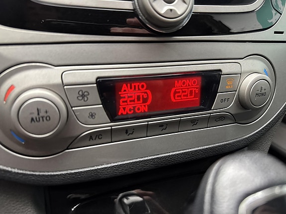 Ford Kuga 19 of 21