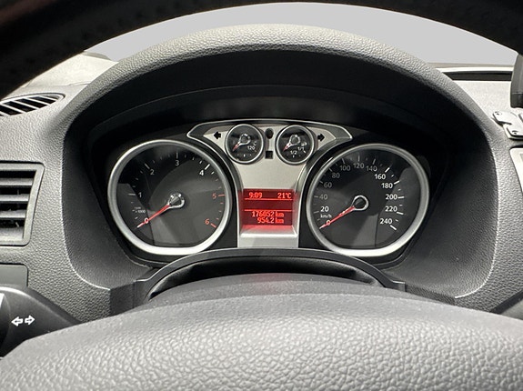 Ford Kuga 17 of 21