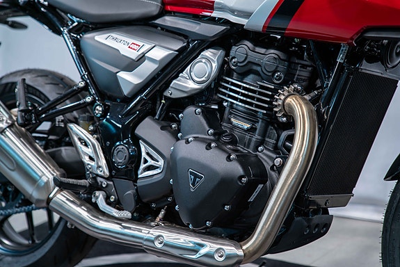 Triumph Thruxton 400 - AGM WEEK TILBUD - Varmeholker uten ekstra kostnad **RENTEKAMPANJE** 5 of 14