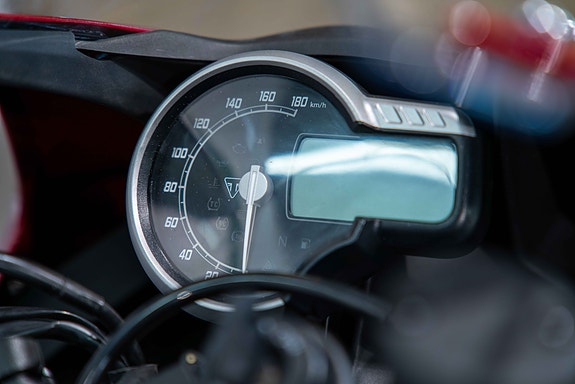 Triumph Thruxton 400 - AGM WEEK TILBUD - Varmeholker uten ekstra kostnad **RENTEKAMPANJE** 11 of 14