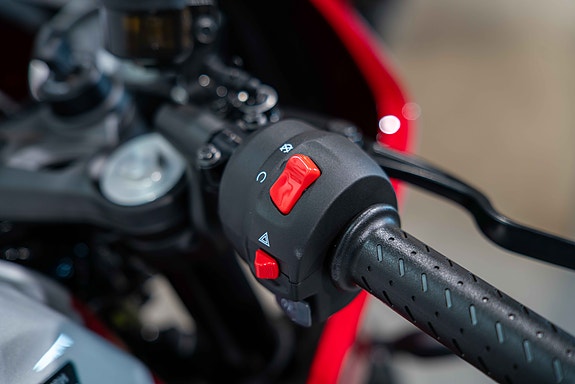 Triumph Thruxton 400 - AGM WEEK TILBUD - Varmeholker uten ekstra kostnad **RENTEKAMPANJE** 13 of 14