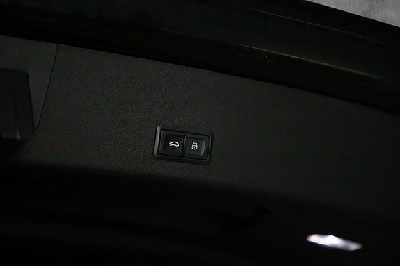 Audi e-tron 23 of 23