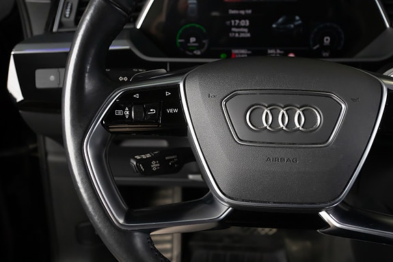 Audi e-tron 16 of 23