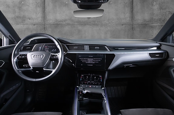 Audi e-tron 7 of 23