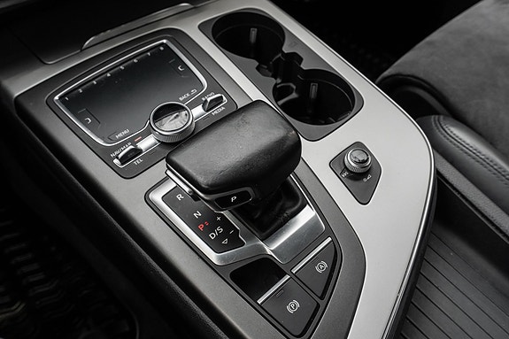 Audi Q7 13 of 30