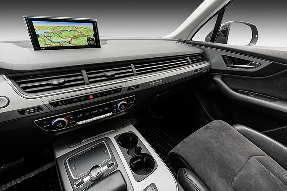 Audi Q7 12 of 30