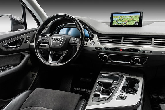 Audi Q7 24 of 30