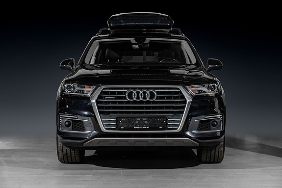 Audi Q7 3 of 30