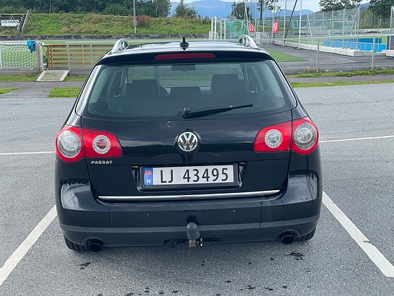 Volkswagen Passat 6 of 30