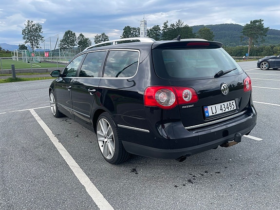 Volkswagen Passat 8 of 30