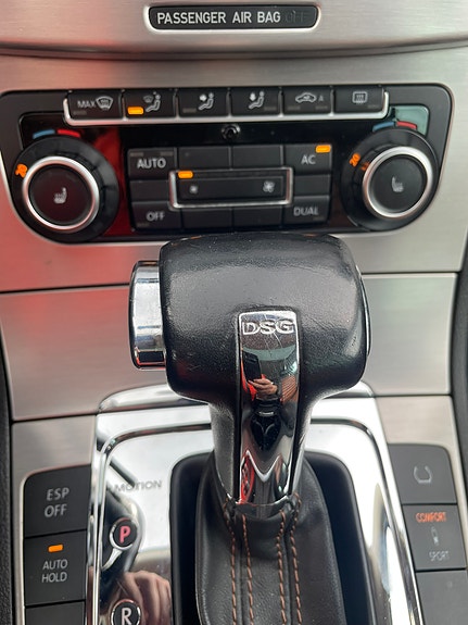 Volkswagen Passat 23 of 30