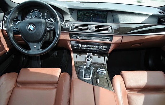 BMW 520d 15 of 17