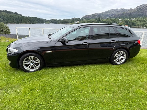 BMW 520d 2 of 17