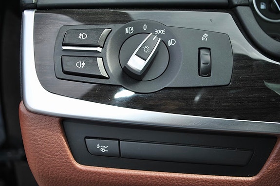 BMW 520d 13 of 17