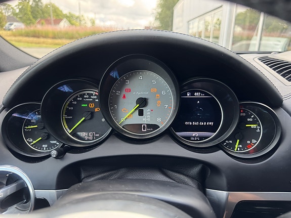 Porsche Cayenne S 30 of 30