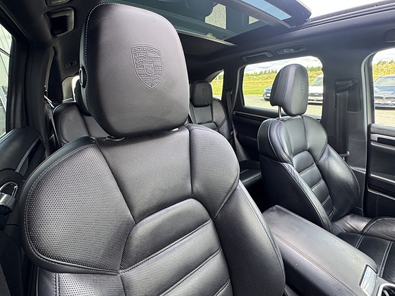 Porsche Cayenne S 28 of 30