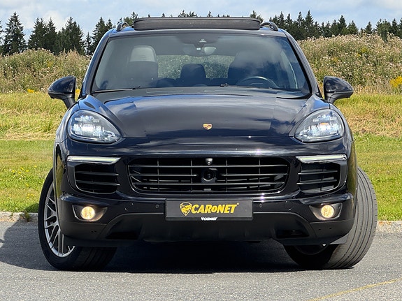 Porsche Cayenne S 4 of 30