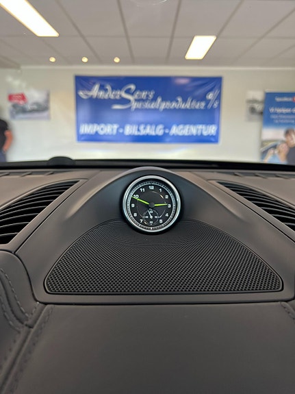 Porsche Cayenne S 22 of 30