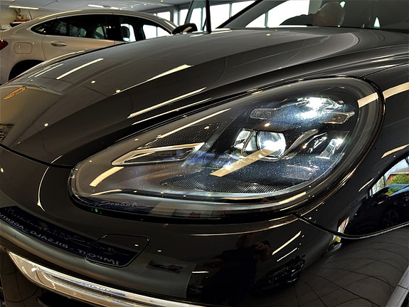 Porsche Cayenne S 20 of 30