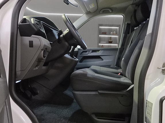 Volkswagen Transporter 11 of 27