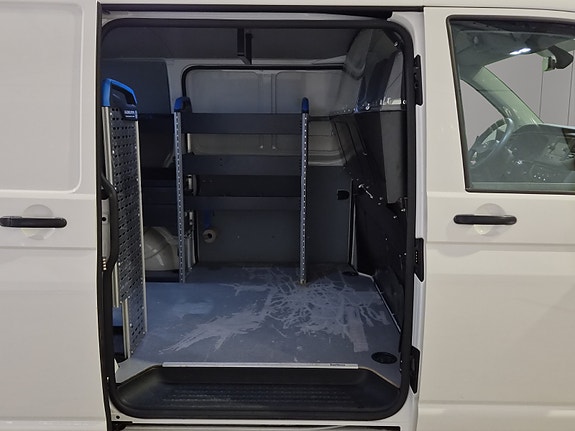 Volkswagen Transporter 23 of 27
