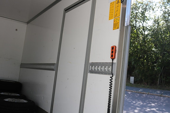 Maxus e-Deliver 9 12 of 20