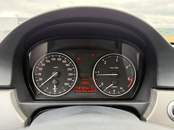 BMW 11 of 18