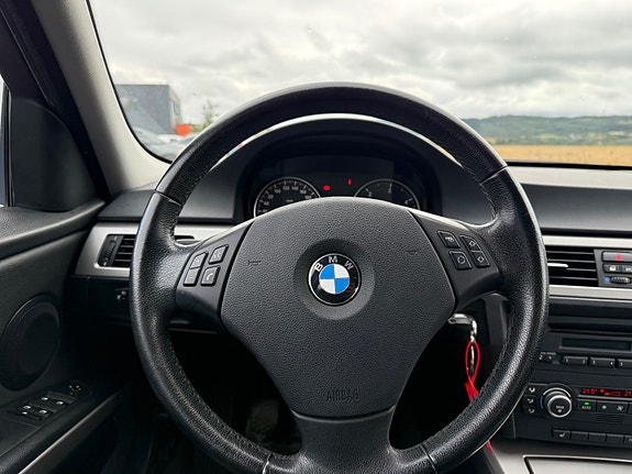 BMW 12 of 18
