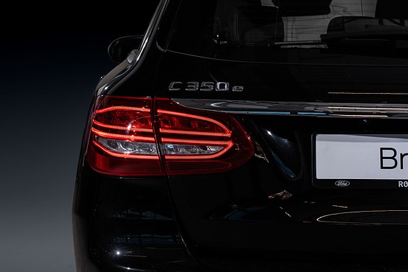 Mercedes-Benz C350 9 of 30