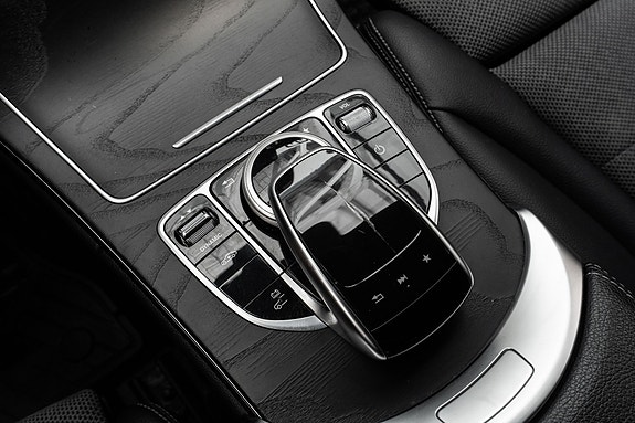 Mercedes-Benz C350 18 of 30