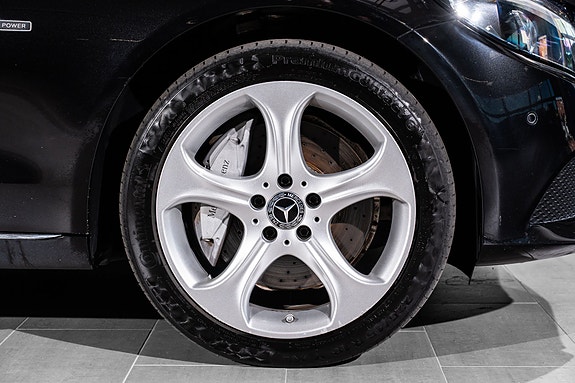 Mercedes-Benz C350 10 of 30