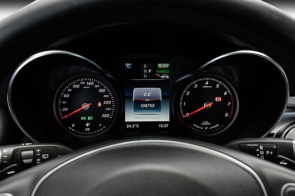 Mercedes-Benz C350 16 of 30