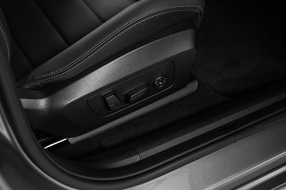 BMW iX2 29 of 30
