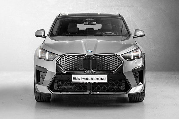 BMW iX2 6 of 30