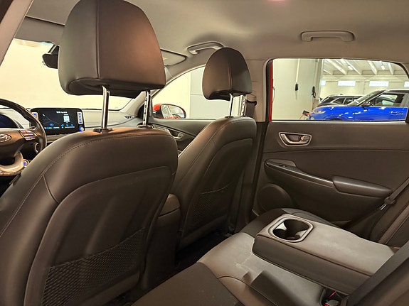 Hyundai Kona 26 of 30