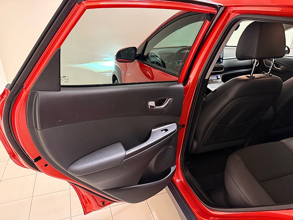 Hyundai Kona 24 of 30