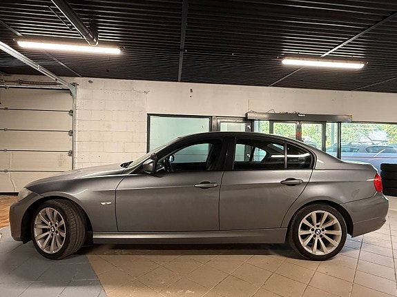 BMW 316d 2 of 30