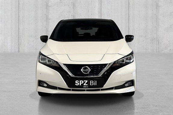 Nissan Leaf 3 of 16