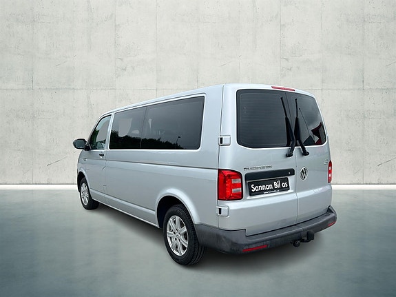 Volkswagen Kombi 7 of 22
