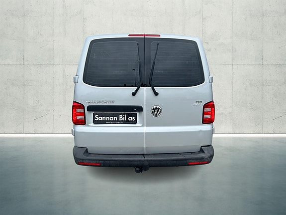 Volkswagen Kombi 6 of 22
