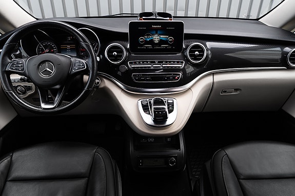 Mercedes-Benz Marco Polo 17 of 30