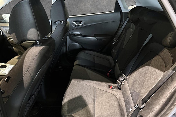 Hyundai Kona 12 of 15