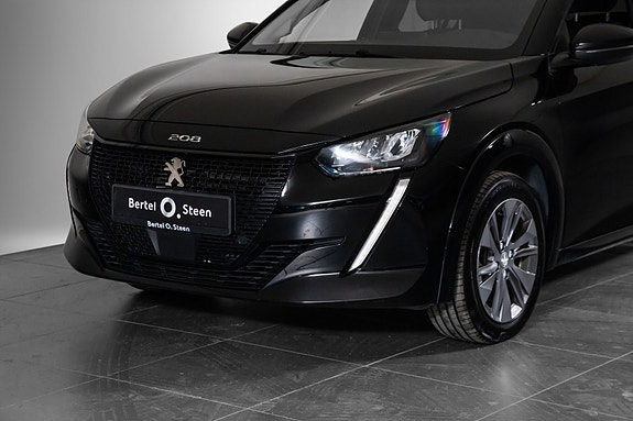 Peugeot e-208 2 of 20