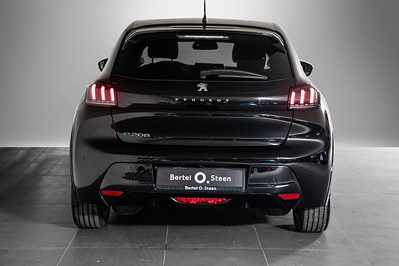 Peugeot e-208 9 of 20