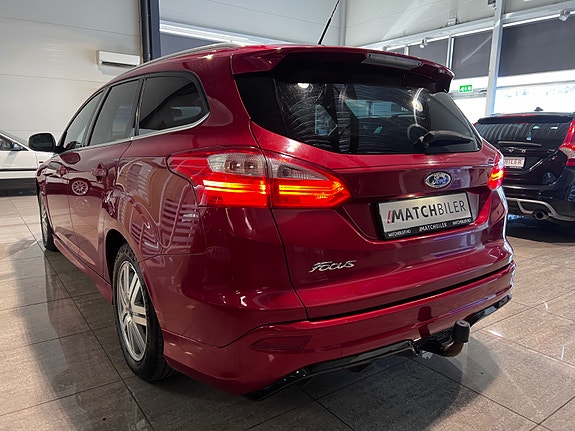 Ford Focus 13 of 30