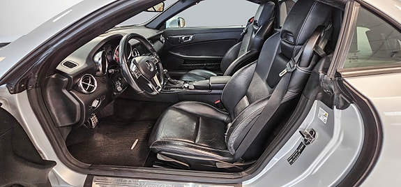 Mercedes-Benz SLK200 14 of 25