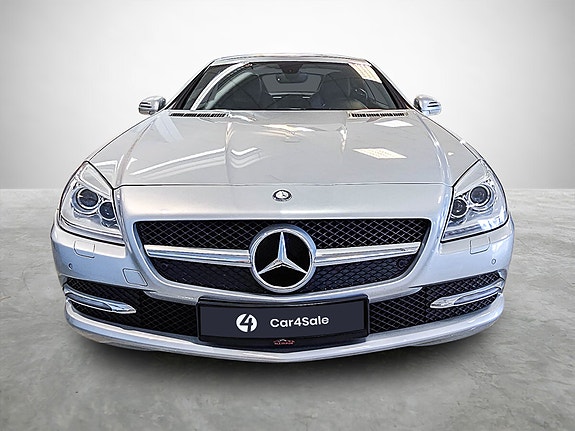 Mercedes-Benz SLK200 10 of 25