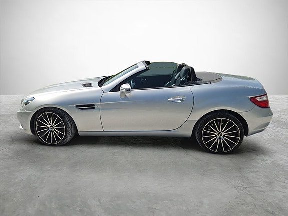Mercedes-Benz SLK200 4 of 25