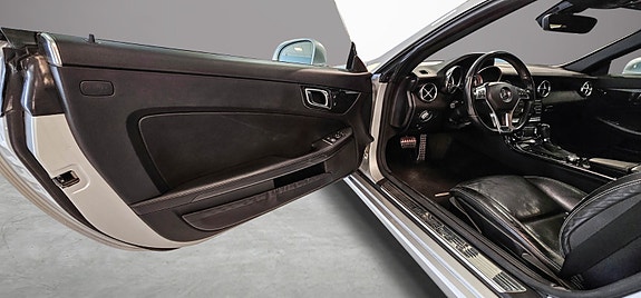 Mercedes-Benz SLK200 12 of 25